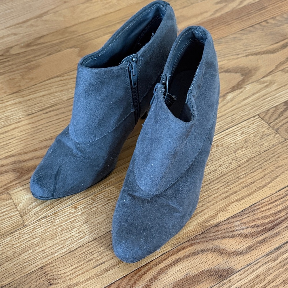 Women's Gray Suede Ankle Boots